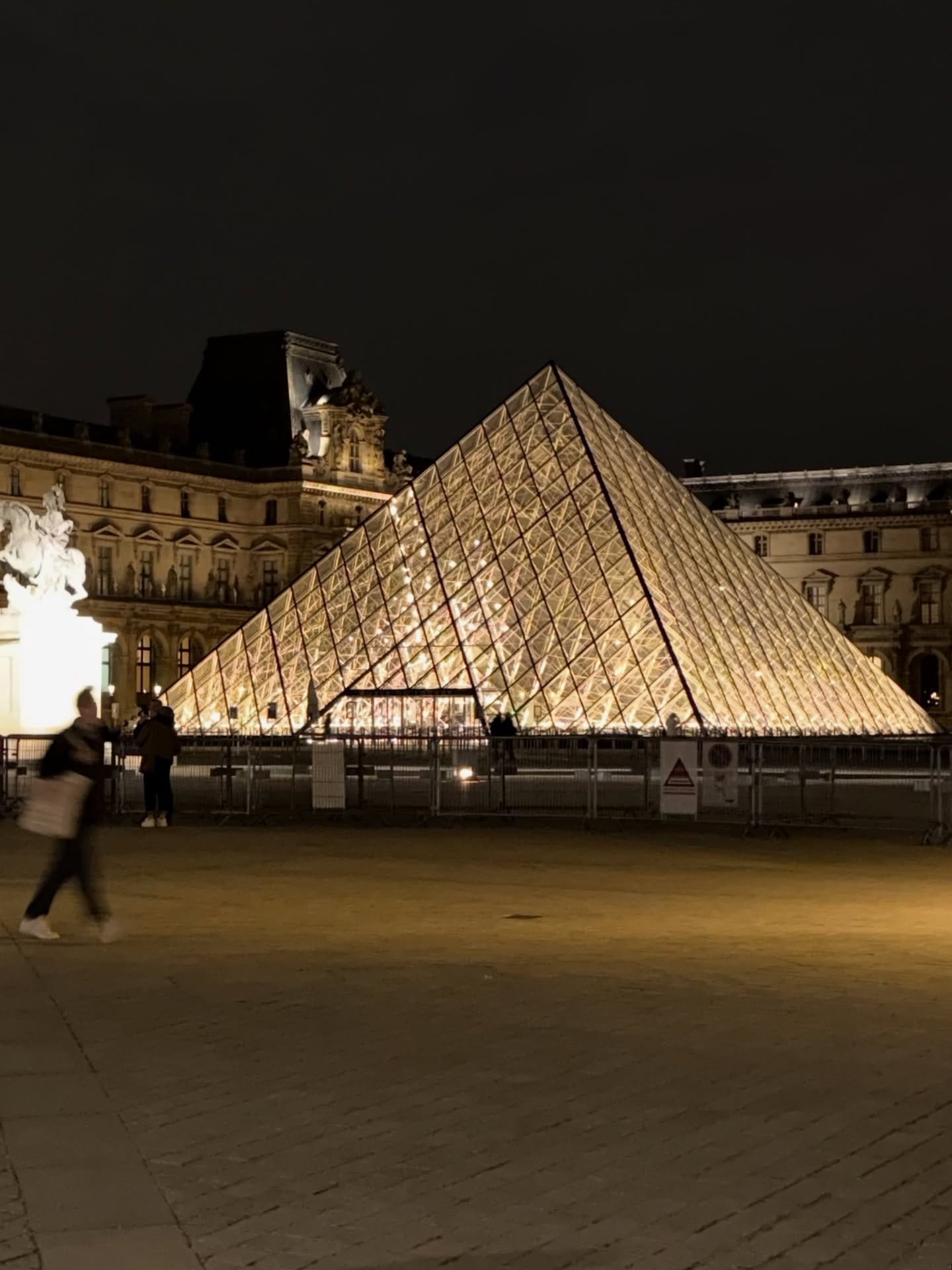Things we saw and loved in Paris, Part 1. ✨