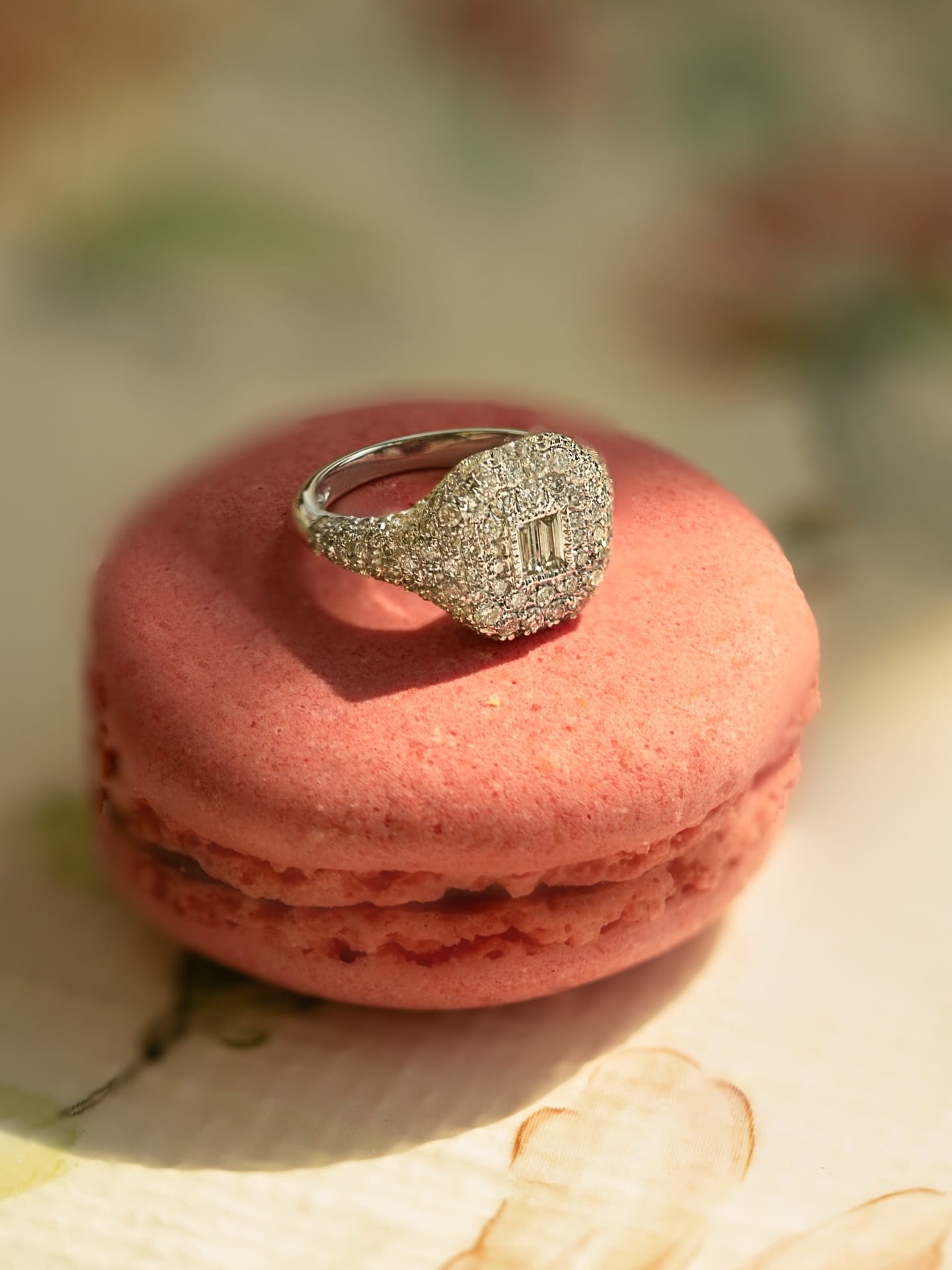 Shay brings diamond brilliance to your pinky, with bold diamond pave and a striking central diamond baguette. 

Tap the link in bio to shop at #AUBADEJEWELRY.